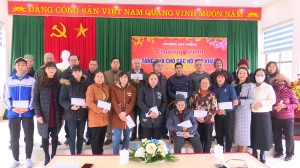 Công ty TNHH Đô Thành Việt Nam tặng quà tết cho người có hoàn cảnh khó khăn 