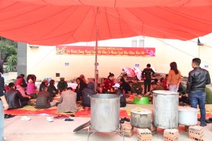 Phường Hồng Gai tổ chức hoạt động gói bánh chưng  - chợ tết 0 đồng Chào xuân Giáp Thìn 2024