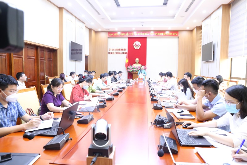 Thường trực HĐND tỉnh tổ chức giám sát về điều hành ngân sách và phát triển KT-XH vùng DTTS tại thành phố Hạ Long