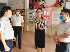 Đoàn công tác số 2 Thành uỷ làm việc Đảng ủy phường Hoành Bồ
