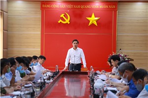 Đồng chí Vũ Văn Diện làm việc với phường Hoành Bồ về kết quả thực hiện nhiệm vụ 7 tháng đầu năm