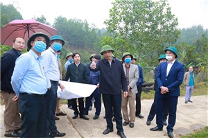Đồng chí Vũ Văn Diện, Bí thư Thành ủy kiểm tra và làm việc với BCĐ xây dựng nông thôn mới các xã Đồng Sơn, Đồng Lâm
