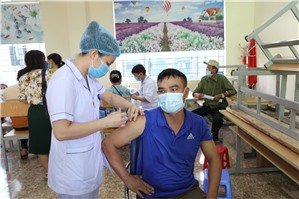 Hạ Long: Triển khai chiến dịch tiêm vắc xin Astrazeneca mũi 2 phòng COVID-19 diện rộng