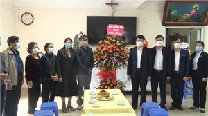 Lãnh đạo thành phố chúc mừng các Giáo xứ, Giáo họ nhân dịp Giáng sinh 2021