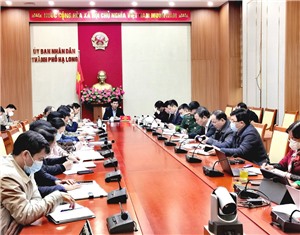 UBND TP giao ban thường kỳ tháng 02/2022