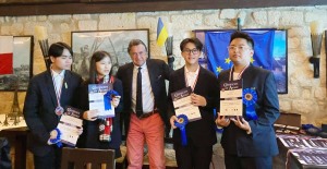 2 học sinh Hạ Long đoạt Huy chương Vàng tại Cuộc thi Sáng chế Quốc tế Prix Eiffel 2022
