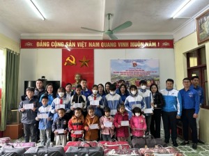 Thành đoàn Hạ Long tổ chức chương trình Đông ấm trao yêu thương