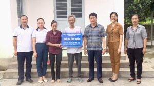 Bàn giao nhà mái ấm tình thương 