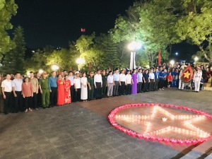 Lễ thắp nến tri ân các Anh hùng Liệt sĩ