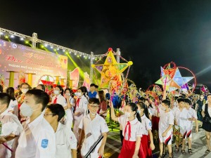 Lung linh sắc mầu Lễ hội đèn trung thu Thành phố Hạ Long năm 2022