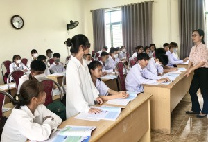Định hướng sử dụng mạng xã hội an toàn   tại TTGDNN-GDTX TP Hạ Long