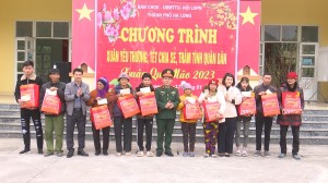 Chương trình “Xuân yêu thương” và tặng quà hộ nghèo 3 xã Hoà Bình, Vũ Oai, Thống Nhất