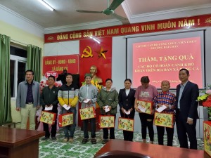 Phường Bãi Cháy: Trao tặng hơn 170 suất quà Tết tặng người dân có hoàn cảnh khó khăn tại phường Bãi Cháy, xã Kỳ Thượng, xã Bằng Cả