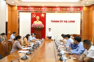 Đồng chí Bí thư Thành ủy làm việc với một số trường ngoài công lập trên địa bàn