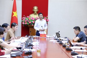Họp thành viên UBND thành phố