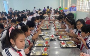 Tăng cường biện pháp bảo đảm an toàn thực phẩm trong trường học