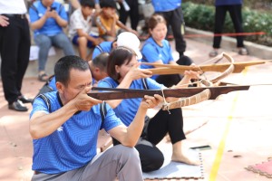 Ra mắt CLB bắn nỏ xã Bằng Cả