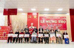  Phường Hoành Bồ mừng thọ cho các cụ cao tuổi