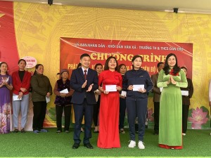 Xã Dân Chủ Phát động thi đua và triển khai ký cam kết thi đua thực hiện Bộ Quy tắc ứng xử trên địa bàn tỉnh Quảng Ninh