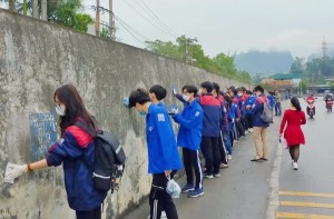 Tuổi trẻ Hạ Long ra quân thực hiện công trình tranh bích họa