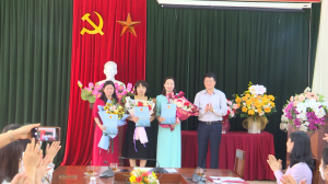 Trao quyết định điều động và bổ nhiệm viên chức lãnh đạo, quản lý một số trường Mầm non