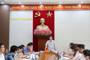 Thường trực Thành ủy làm việc với các cơ quan chuyên trách tham mưu giúp việc Thành ủy, MTTQ và các tổ chức chính trị- xã hội, Trung tâm Chính trị thành phố