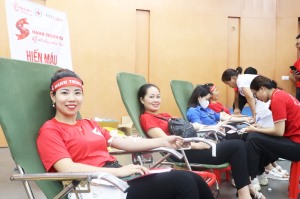 Chương trình hiến máu “Giọt hồng Hạ Long – Kết nối dòng máu Việt”