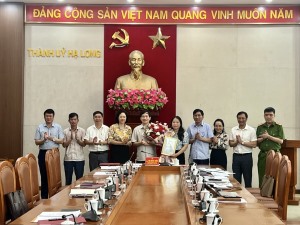 Chuẩn y kết quả bầu cử Ủy viên BTV Thành ủy Hạ Long khóa XXV, nhiệm kỳ 2020 – 2025 đối với đồng chí Đặng Thị Yến, Thành ủy viên, Bí thư Đảng ủy, Chủ tịch HĐND phường Bãi Cháy