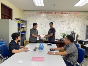 Thành phố Hạ Long thăm hỏi, hỗ trợ công nhân ngành điện gặp tai nạn khi khắc phục sự cố lưới điện