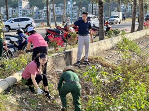 Phường Hùng Thắng phát động ra quân cao điểm  đảm bảo ATGT, VSMT, lập lại TTĐT