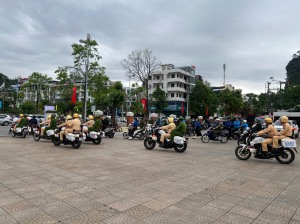 Công an Thành phố: Xử lý 53 trường hợp vi phạm an toàn giao thông ngay ngày đầu ra quân