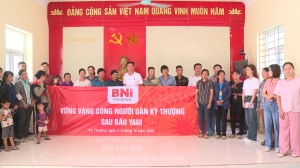 Đoàn các doanh Nhân BNI Pheonix thăm và trao quà hỗ trợ cho các hộ khó khăn xã Kỳ Thượng