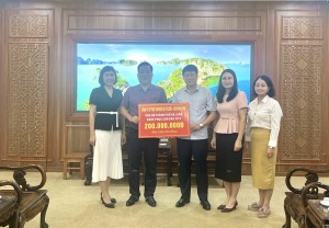    Tiếp nhận ủng hộ khắc phục cơn bão số 3