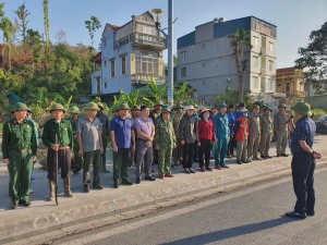 Phường Hà Khẩu dọn vệ sinh rừng và phòng cháy, chữa cháy rừng