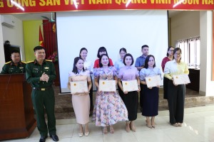 Bế giảng lớp bồi dưỡng kiến thức QPAN đối tượng 4, khoá II năm 2024