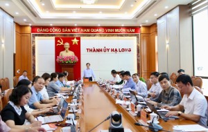 Ban Thường vụ Thành ủy nghe và cho ý kiến vào một số nội dung quan trọng