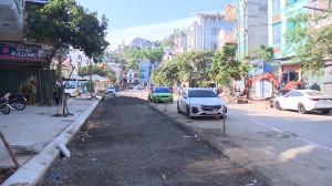 Đảm bảo tiến độ chỉnh trang hạ tầng khu vực trước trụ sở phường Trần Hưng Đạo sau sáp nhập
