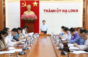 Thường trực Thành ủy cho ý kiến vào Dự thảo Nghị quyết phương hướng, nhiệm vụ năm 2025 của BCH Đảng bộ thành phố