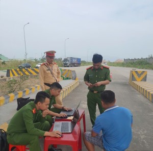 Hạ Long: Xử phạt 86 trường hợp vận chuyển dăm gỗ vi phạm Luật Giao thông