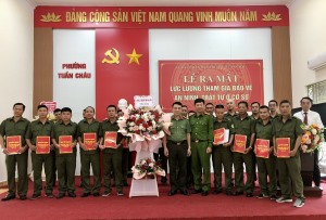 Phường Tuần Châu:  ra mắt lực lượng tham gia bảo vệ an ninh, trật tự ở cơ sở   