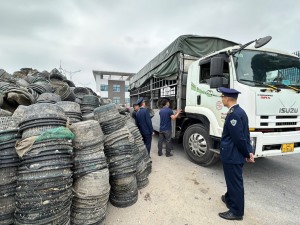 Tiêu hủy 45.500 lồng nhựa nuôi trồng thủy sản trái phép