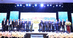 Gặp mặt các linh mục trên địa bàn tỉnh