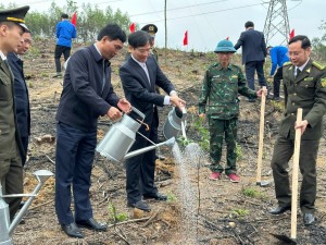 Sôi nổi hưởng ứng “ Tết trồng cây đời đời nhớ ơn Bác Hồ”