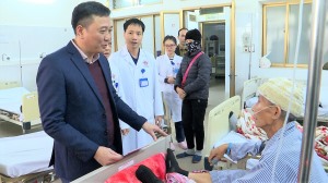 Lãnh đạo TP Hạ Long thăm, chúc Tết tại Bệnh viện Đa khoa tỉnh Quảng Ninh