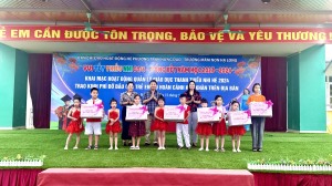 BCĐ hoạt động hè phường Trần Hưng Đạo: Khai mạc hoạt động hè và trao kinh phí đỡ đầu cho trẻ em có hoàn cảnh khó khăn
