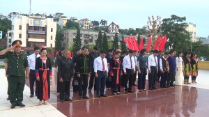 Dâng hương, dâng hoa tưởng niệm các anh hùng liệt sỹ nhân Đại hội Đại biểu các dân tộc thiểu số TP Hạ Long lần thứ I, năm 2024