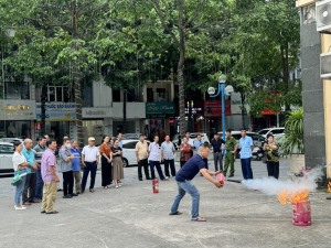 Công an phường Hồng Gai đẩy mạnh tuyên truyền về PCCC&CNCH; Phòng, chống tệ nạn về ma túy; Luật Thi hành án hình sự về Tái hòa nhập cộng đồng