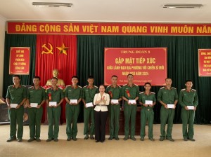 Lãnh đạo thành phố dự lễ tuyên thệ chiến sỹ mới tại các đơn vị