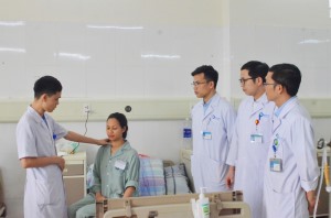 Bệnh viện Bãi Cháy: Khoa Ung bướu 2 nỗ lực phát triển kỹ thuật y tế chuyên sâu