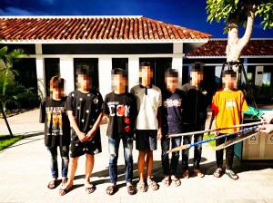 Xử lý nhóm thanh thiếu niên mang dao diễu phố ở Hạ Long